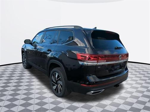 2025 Volkswagen Atlas 2.0T SE w/Technology 4MOTION