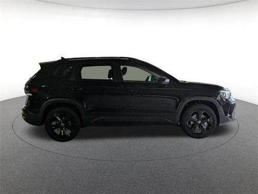 2026 Volkswagen Taos SE Black