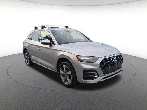 Florett Silver Metallic 2023 Audi Q5 40 Premium Plus