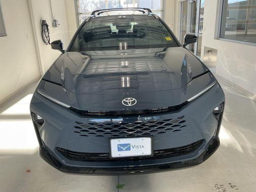 2025 Toyota Crown Signia Limited