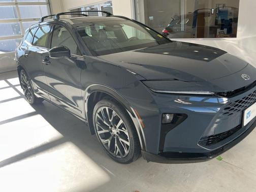 2025 Toyota Crown Signia Limited