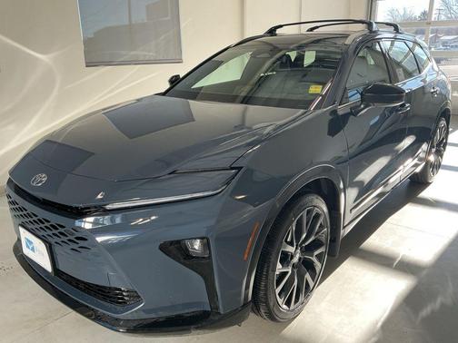 2025 Toyota Crown Signia Limited