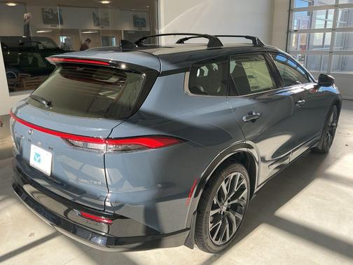 2025 Toyota Crown Signia Limited