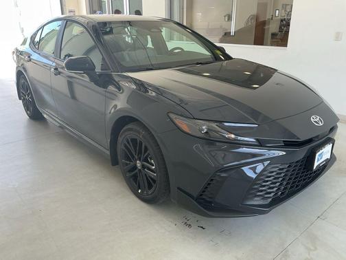 Underground 2026 Toyota Camry SE