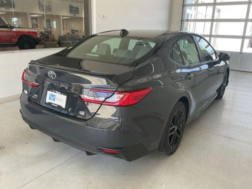 Underground 2026 Toyota Camry SE