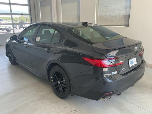 Underground 2026 Toyota Camry SE