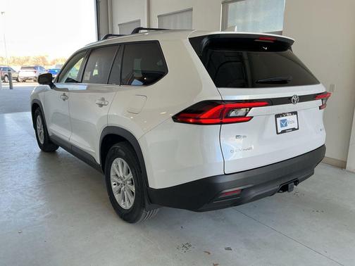 Wind Chill Pearl 2026 Toyota Grand Highlander Hybrid XLE