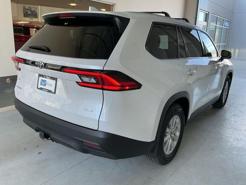 Wind Chill Pearl 2026 Toyota Grand Highlander Hybrid XLE