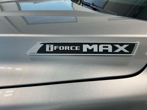 2026 Toyota Tundra Hybrid Platinum