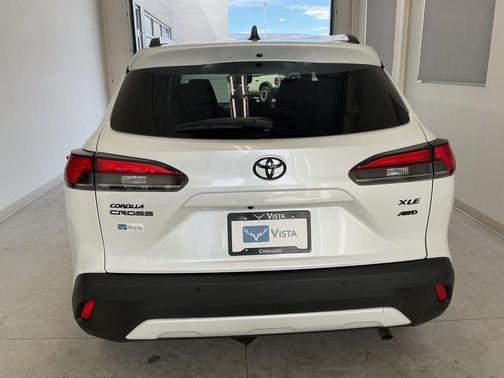 2026 Toyota Corolla Cross XLE