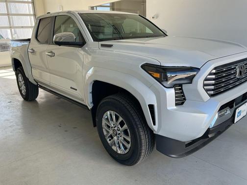 2026 Toyota Tacoma Hybrid Limited