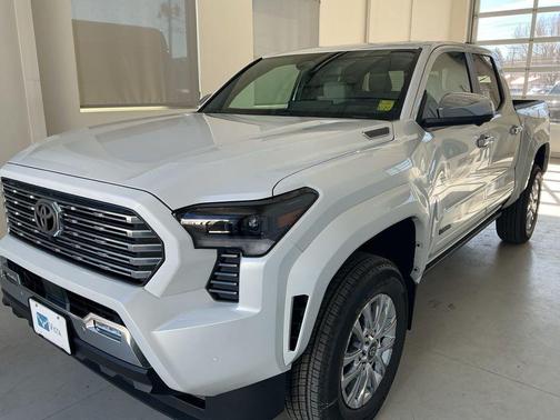 2026 Toyota Tacoma Hybrid Limited