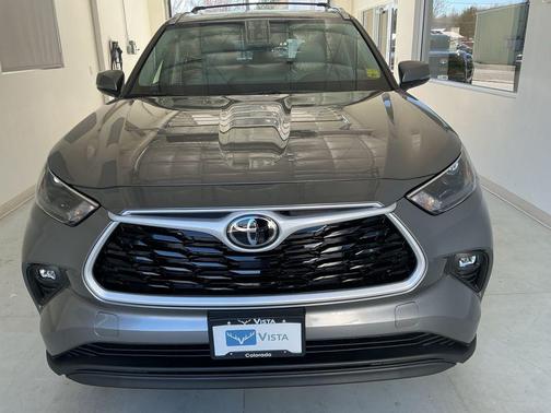 Heavy Metal 2026 Toyota Highlander Hybrid XLE