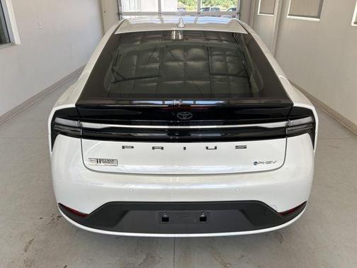 2025 Toyota Prius Plug-In Hybrid SE