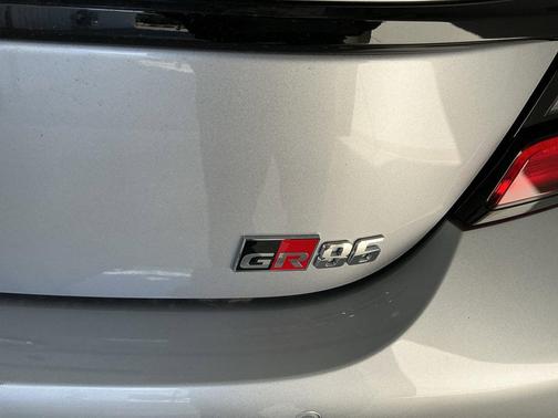 0g1u 2027 Toyota GR86 Premium