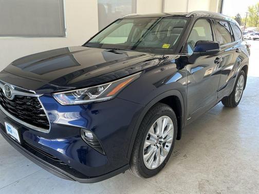 2026 Toyota Highlander Hybrid Limited
