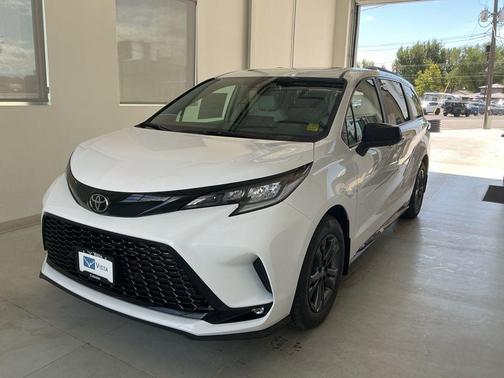 Ice Cap 2026 Toyota Sienna XSE 7 Passenger