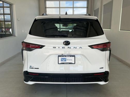 Ice Cap 2026 Toyota Sienna XSE 7 Passenger
