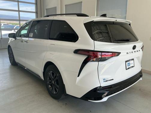 Ice Cap 2026 Toyota Sienna XSE 7 Passenger