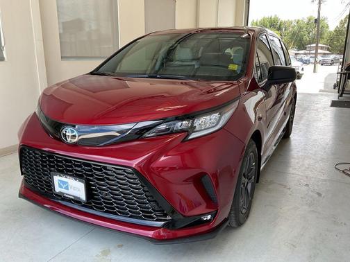 Ruby Flare Pearl 2026 Toyota Sienna XSE 7 Passenger