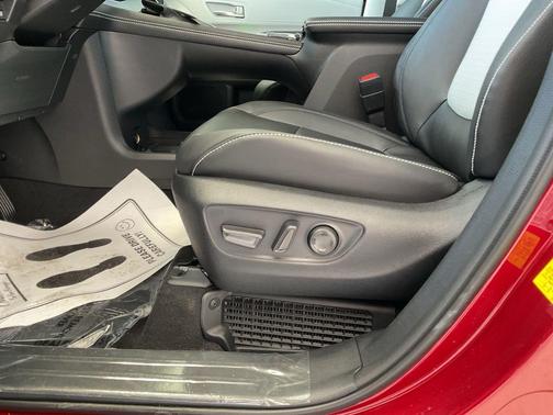Ruby Flare Pearl 2026 Toyota Sienna XSE 7 Passenger