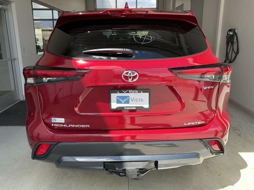 Ruby Flare Pearl 2026 Toyota Highlander Hybrid Limited