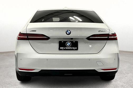 2024 BMW 530 i xDrive