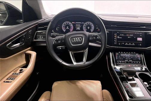 Orca Black Metallic 2019 Audi Q8 3.0T Prestige