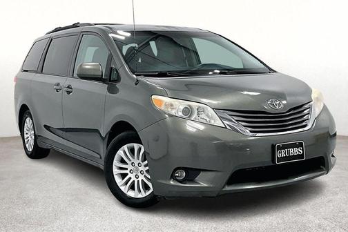 2013 Toyota Sienna XLE