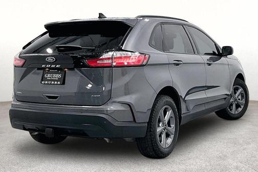 Carbonized Gray Metallic 2023 Ford Edge SEL