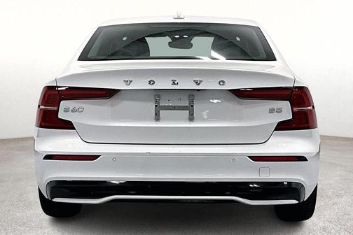 2024 Volvo S60 B5 Plus Dark Theme