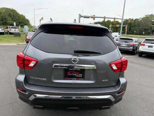 2019 Nissan Pathfinder S