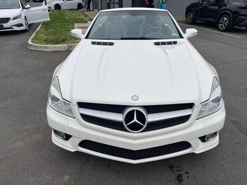 2009 Mercedes-Benz SL-Class SL 550 Roadster 2D
