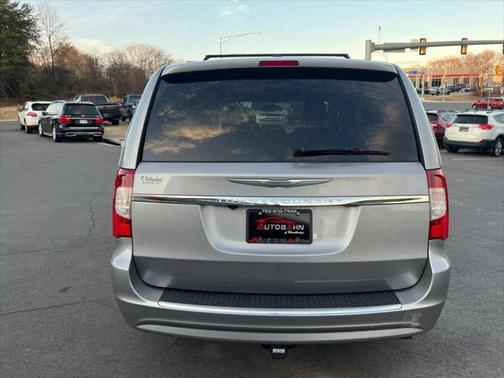 2013 Chrysler Town & Country Touring