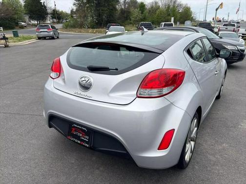 2017 Hyundai Veloster Base