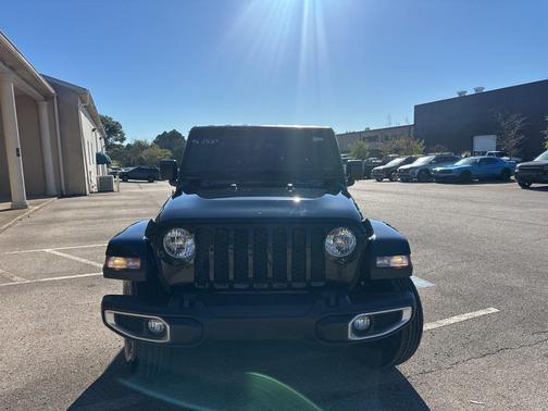 2022 Jeep Gladiator Sport S