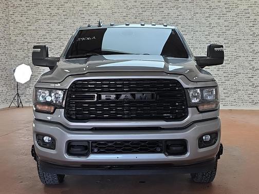 2024 RAM 3500 Big Horn Crew Cab 4x4 8' Box