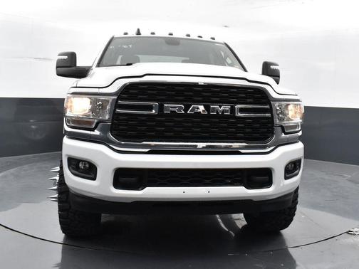 2024 RAM 3500 Big Horn Crew Cab 4x4 8' Box