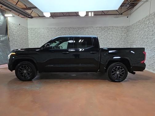 2023 Toyota Tundra Platinum