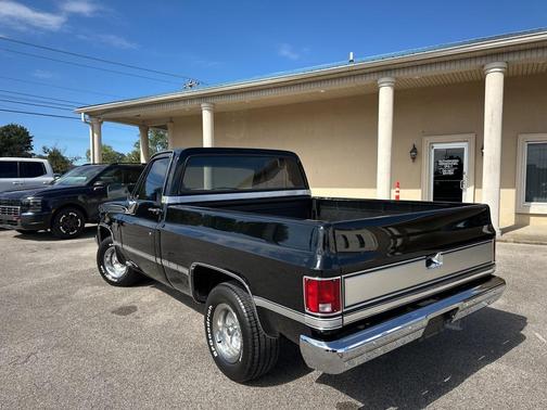 1983 GMC Pickup Truck Base