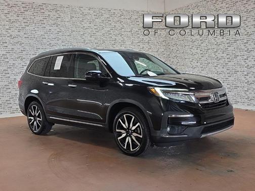 Crystal Black Pearl 2021 Honda Pilot Touring 8-Passenger