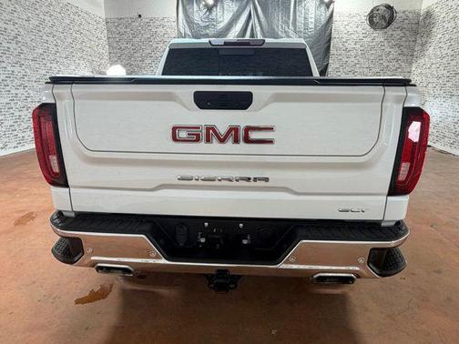 White Frost Tricoat 2021 GMC Sierra 1500 SLT