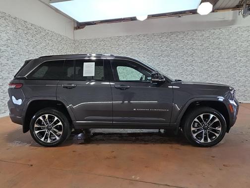 2023 Jeep Grand Cherokee Overland