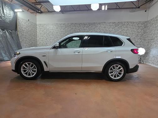 2022 BMW X5 PHEV xDrive45e