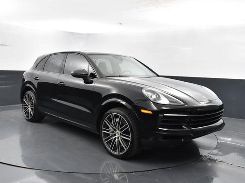 2022 Porsche Cayenne Base