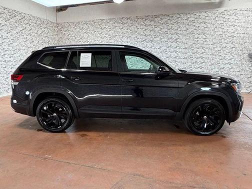 2022 Volkswagen Atlas 3.6L SE w/Technology