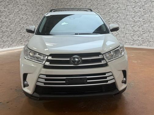 2017 Toyota Highlander LE Plus