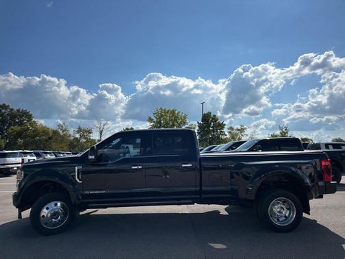 2022 Ford F-450 Limited