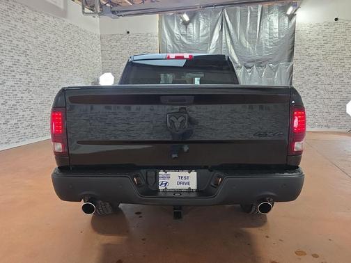 2021 RAM 1500 Classic Warlock Crew Cab 4x4 5'7' Box