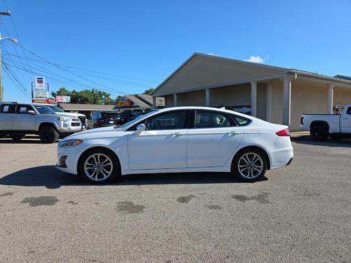 2020 Ford Fusion SEL